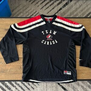 Team Canada Jersey - Youth XL